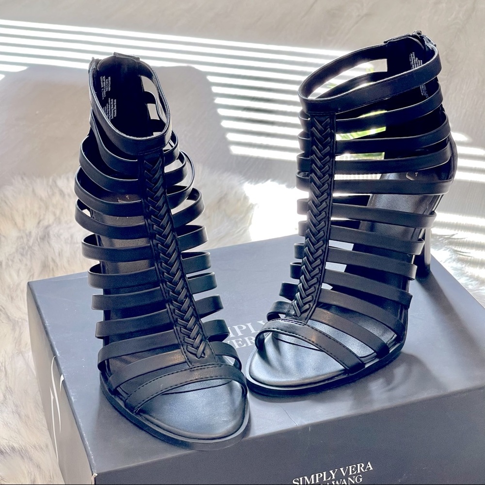 SIMPLY VERA Vera Wang Strappy Black Heels 6.5